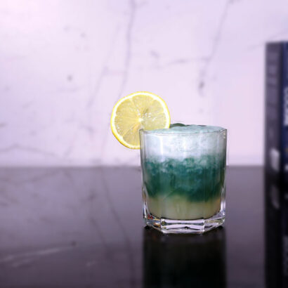 lost island-sour cocktail